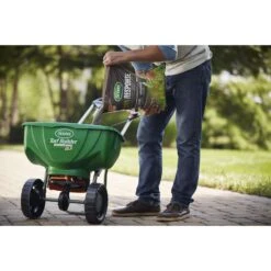 Scotts Lawn Response All-Purpose Lawn Fertilizer For All Grasses 4000 Sq Ft -Toro Shop 41f7d85d 8228 4e30 87ac d4e0cd09c2f7