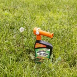Spectracide Weed Stop Crabgrass Killer RTS Hose-End Concentrate 32 Oz -Toro Shop 592d6ad1 dcad 402d 8031 3a5ce8590452