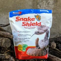 Safer Brand Snake Shield Animal Repellent Granules For Snakes 4 Lb -Toro Shop b5ac5943 77ea 40a3 b53c 25d0b0a91022