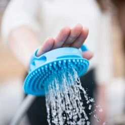 Aquapaw Grooming Brush For Horse 13 Aquapaw Grooming Brush For Horse -Toro Shop d1e1d0ea 55cc 4b93 856b 5945fb1a565f