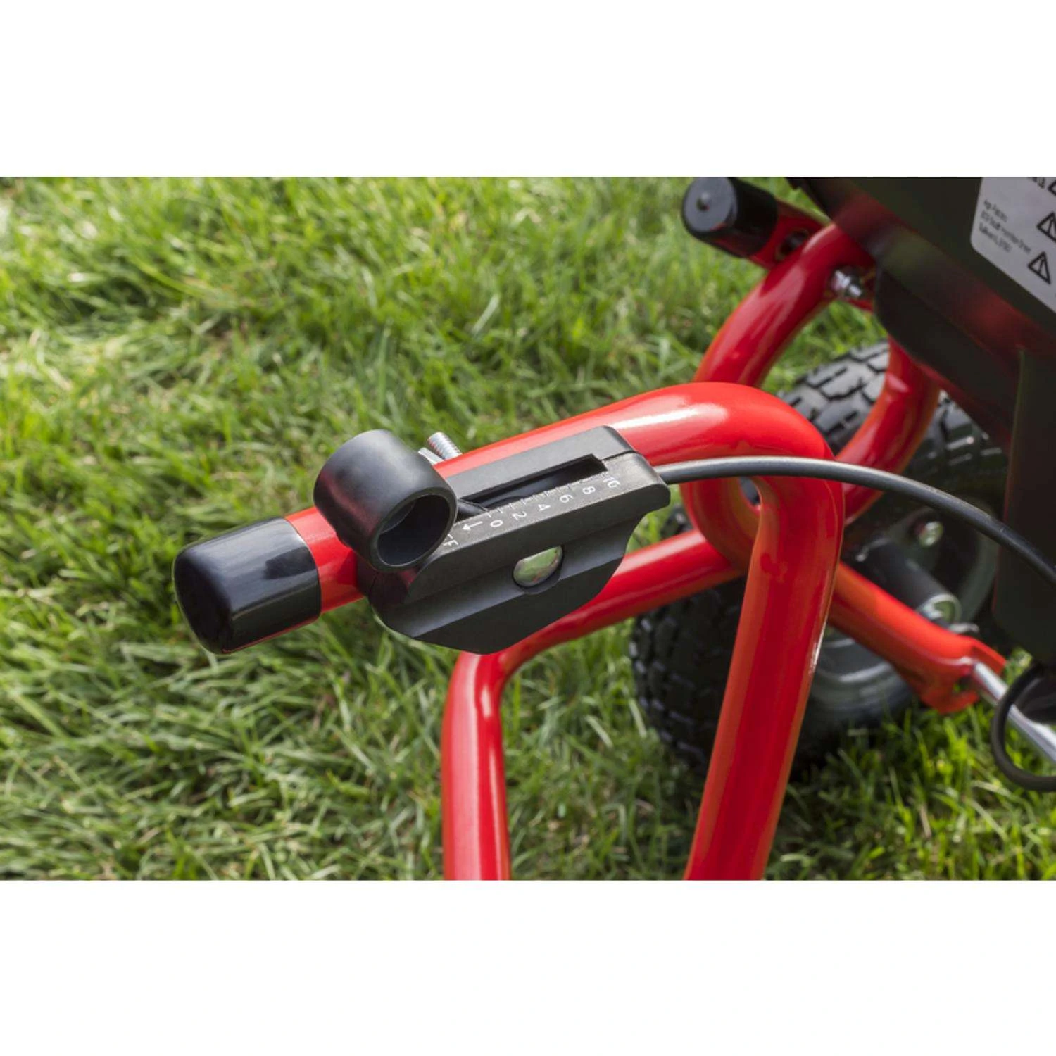 Craftsman Broadcast Tow Behind Seeder/Spreader For Fertilizer/Ice Melt/Seed 85 Lb 4 Craftsman Broadcast Tow Behind Seeder/Spreader For Fertilizer/Ice Melt/Seed 85 Lb - Image 4