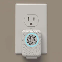 Victor PestChaser Plug-In Electronic Pest Repeller For Rodents 1 Pk -Toro Shop df8edd3d 9a06 47f7 ab60 c8e0f93d7035