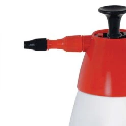 Chapin 48 Oz Hand Held Multi-Use Sprayer -Toro Shop f0349934 bb3c 47eb b76c 79d57e0b2d9e