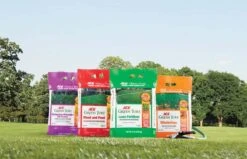 Ace 4 Step Annual Program Lawn Fertilizer For All Grasses 5000 Sq Ft 9 Ace 4 Step Annual Program Lawn Fertilizer For All Grasses 5000 Sq Ft -Toro Shop f3d40c95 e776 4827 9c36 79bb4fa6dc77