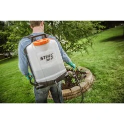 STIHL SG 71 18 L Pump Backpack Sprayer -Toro Shop f6e7d38f e220 4b04 9d4e 290902292673
