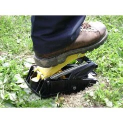 Tomcat Medium Snap Trap For Moles 1 Pk -Toro Shop ff1f68bc 25b8 4e10 b3f6 5e1683a85b98